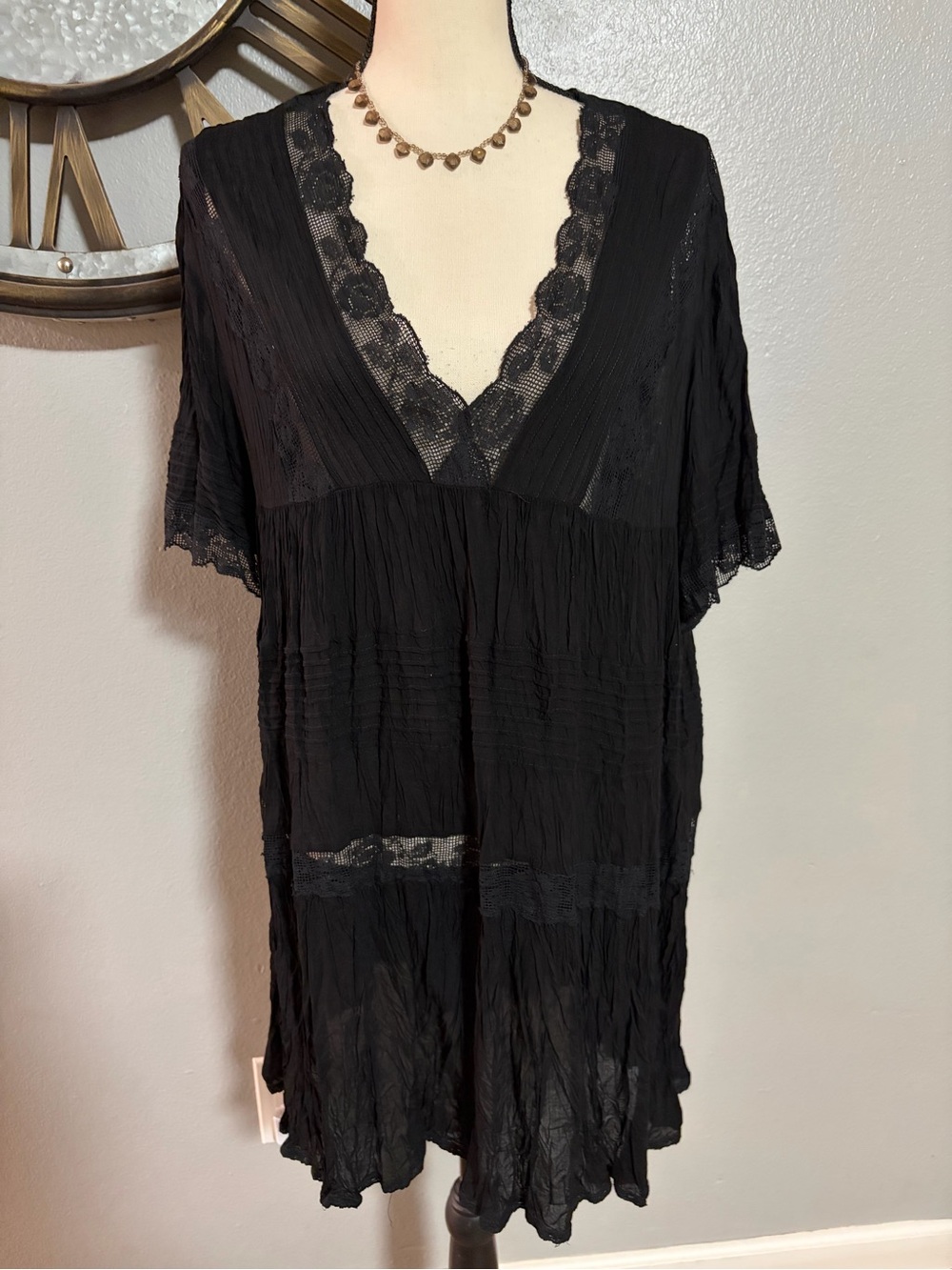 JOHNNY WAS LOVE Women’s Black Lace-Trim Tunic Dress.